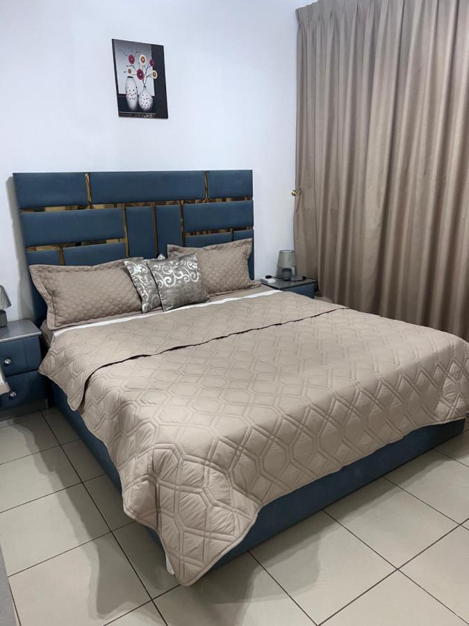 Reem 1 Apartment Ajman Ngoại thất bức ảnh